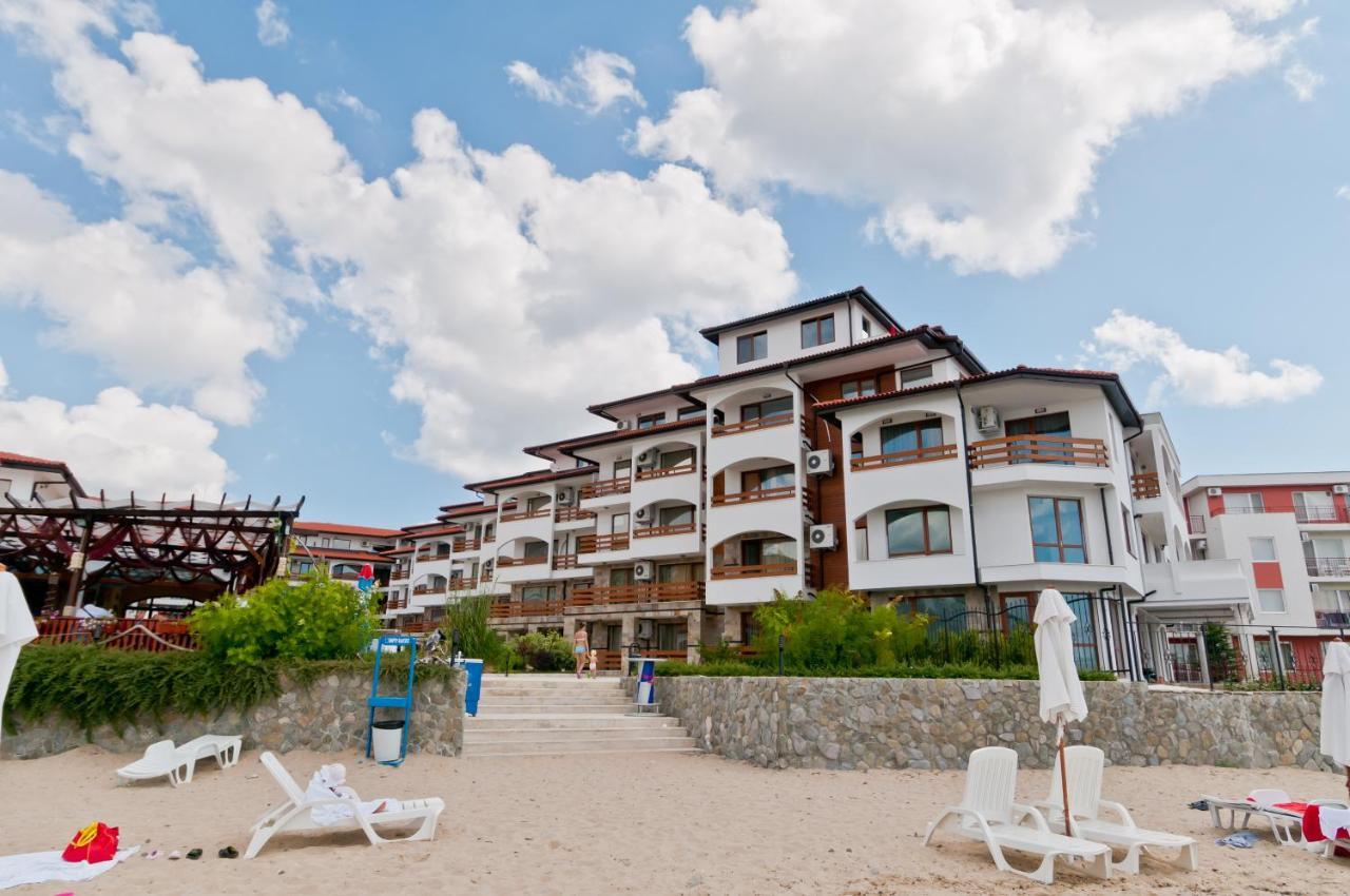 Vm Apartments Robinson Beach Pomorie Exterior photo