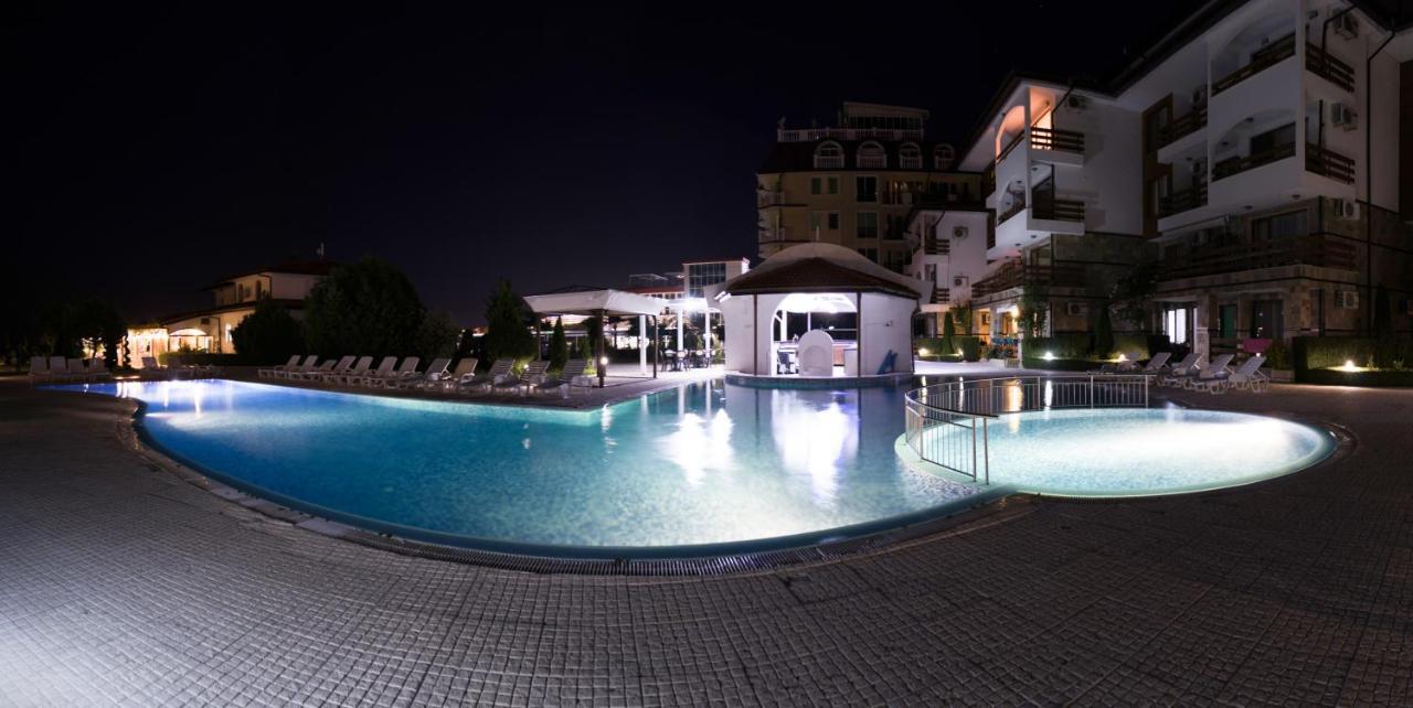 Vm Apartments Robinson Beach Pomorie Exterior photo